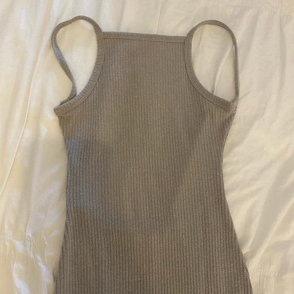 ARITZIA backless dress - Picture 3 of 4